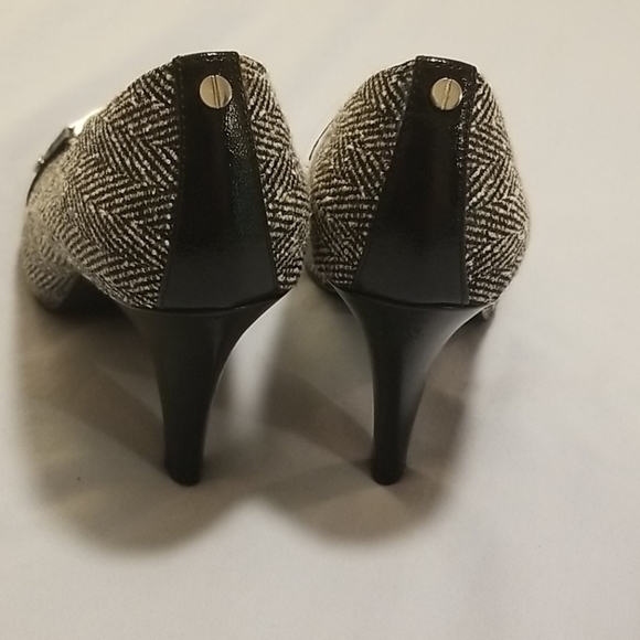 High heels - Picture 3 of 4